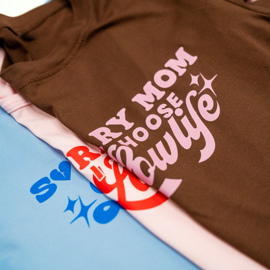 CAMISETA SORRY MOM 247